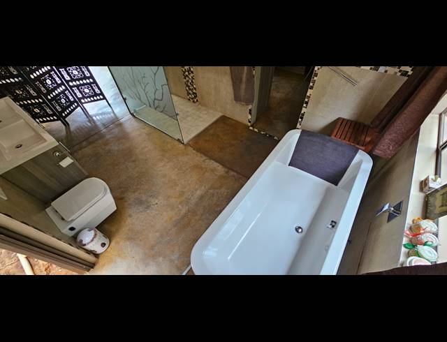 5 BEDROOM FREEHOLD FOR SALE IN MOOINOOI